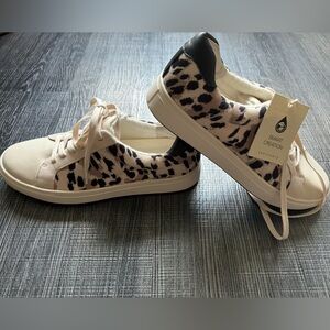 NWT- Sanctuary “Daytripper” women’s size 9